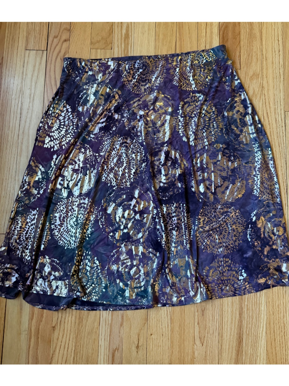 Ellen Tracy Women’s Purple, Green & Metallic Gold Knee Length Skirt size XL